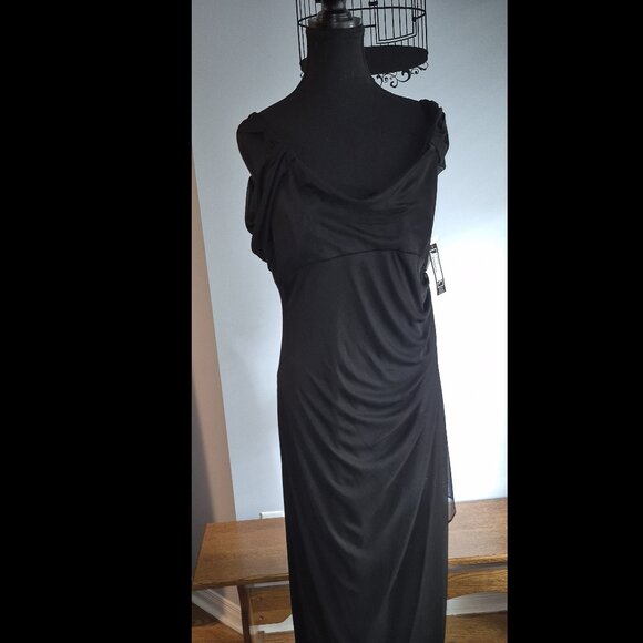 NWT Formal Alex Evenings  Off the Shoulder with Straps Black Gown  (10) - Picture 2 of 15